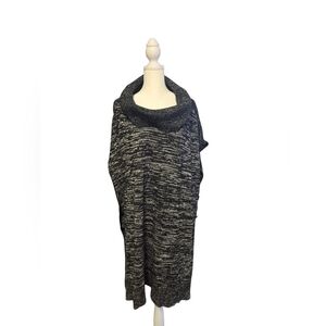 Women's Black and Gray Sweater Poncho
